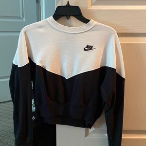 Nike crop
